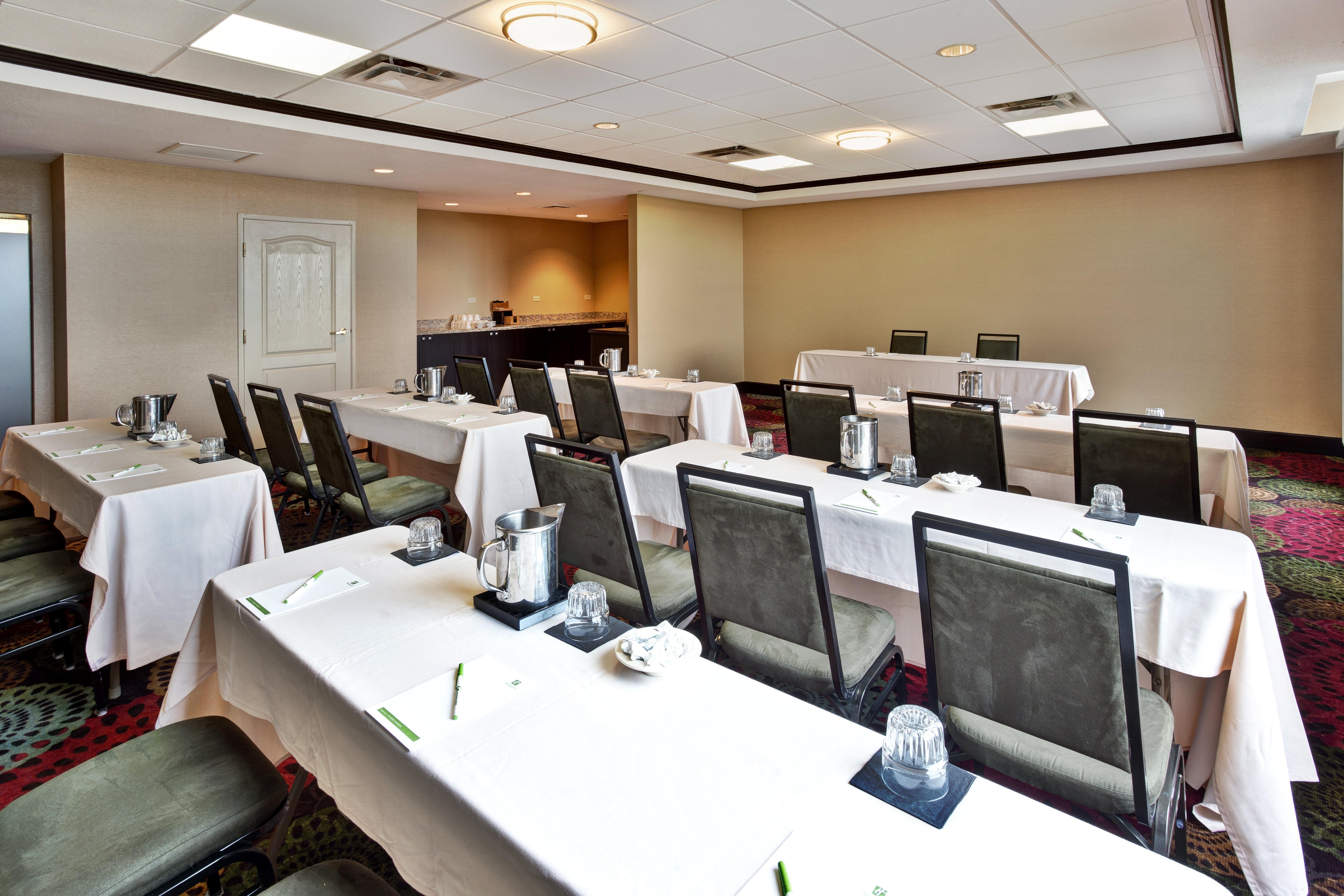 Holiday Inn Hotel & Suites Chicago Northwest - Elgin By Ihg Exterior foto