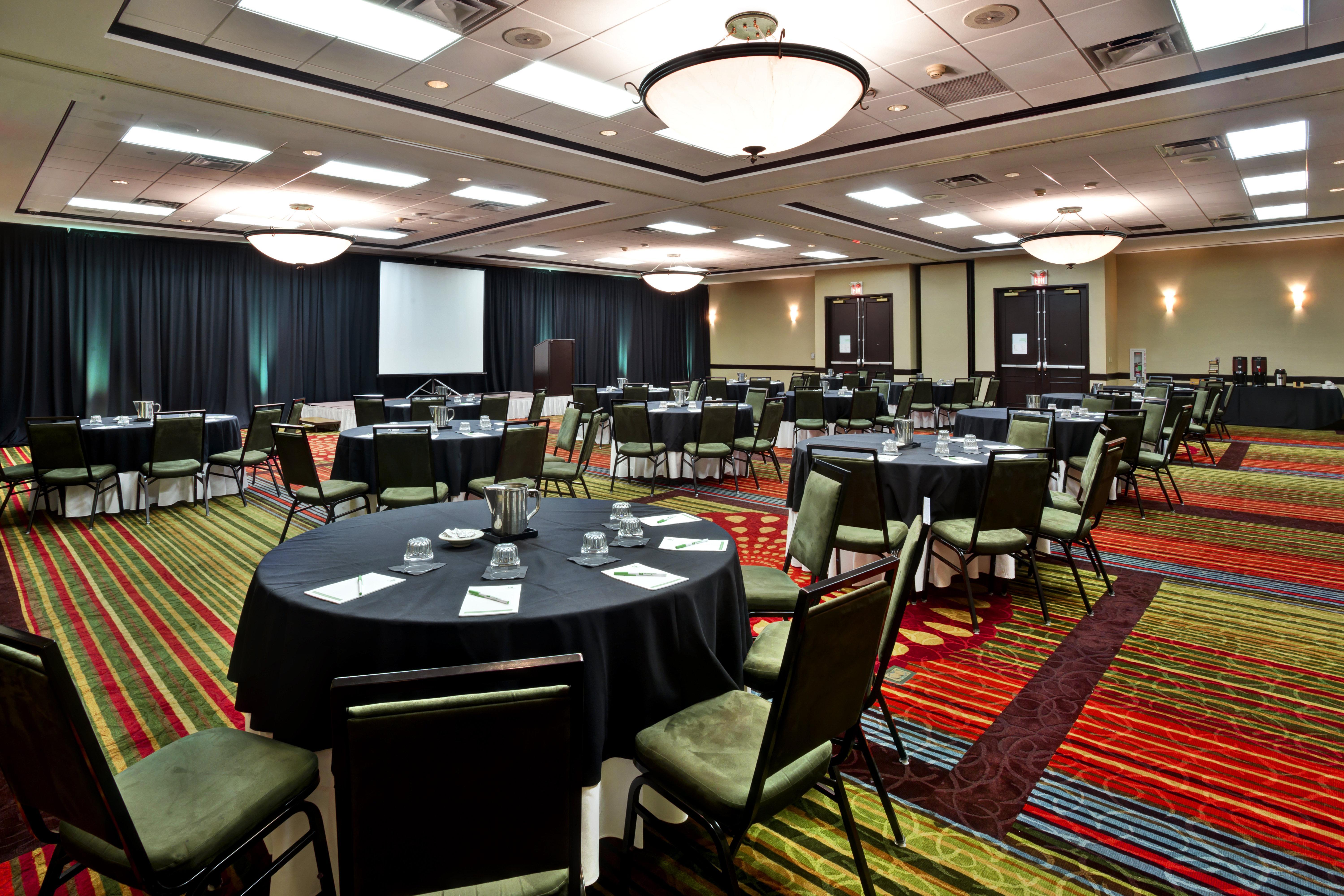 Holiday Inn Hotel & Suites Chicago Northwest - Elgin By Ihg Exterior foto